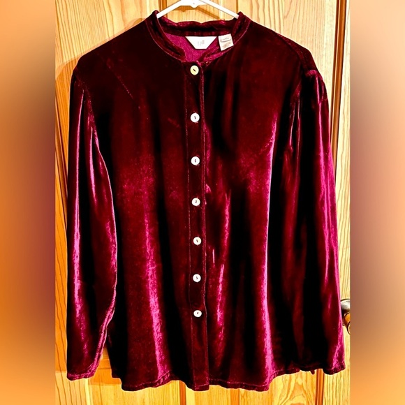 J. Jill Velvet Mother of Pearl Button-Up Burgundy Size PS Festive Party Blouse - Picture 1 of 9
